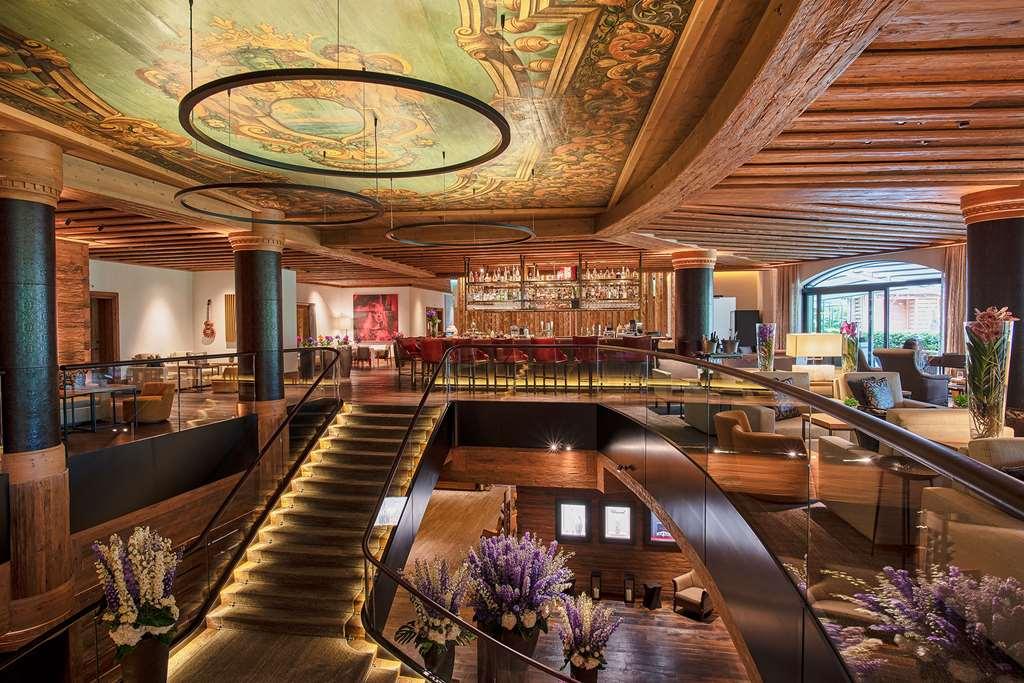 The Alpina Gstaad Hotel Interior foto