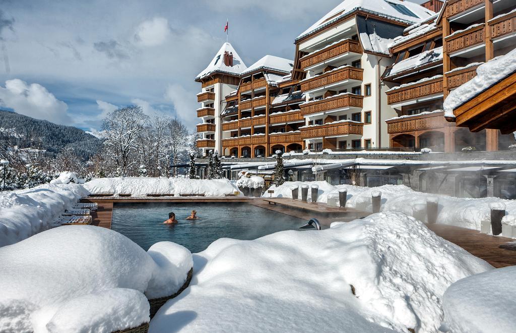 The Alpina Gstaad Hotel Bagian luar foto