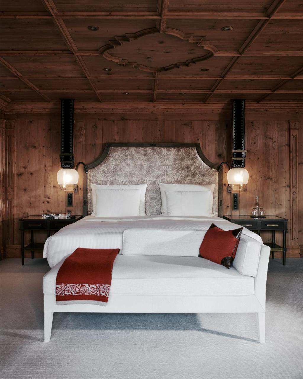 The Alpina Gstaad Hotel Bagian luar foto