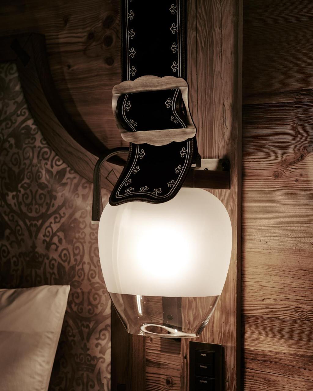The Alpina Gstaad Hotel Bagian luar foto