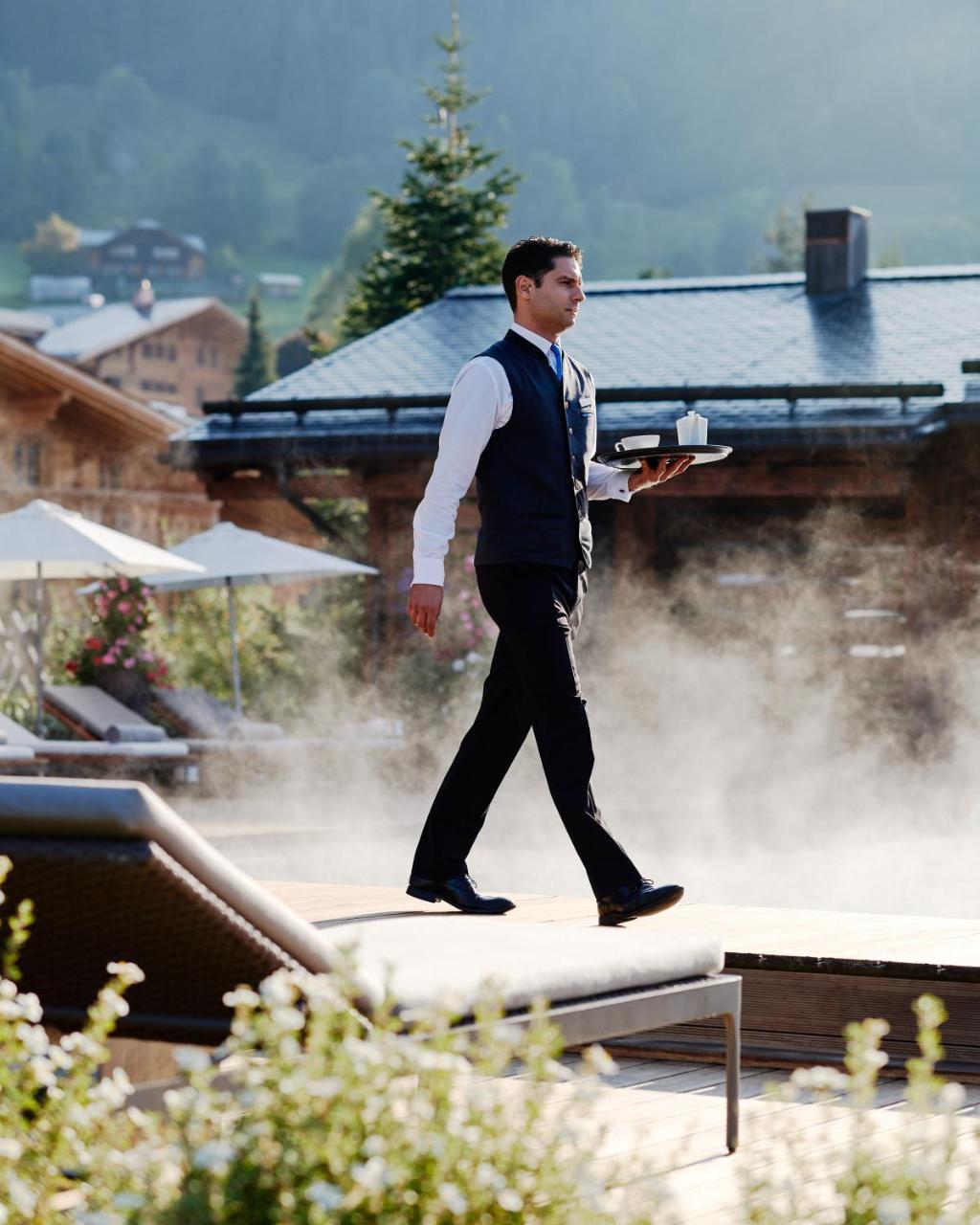 The Alpina Gstaad Hotel Bagian luar foto