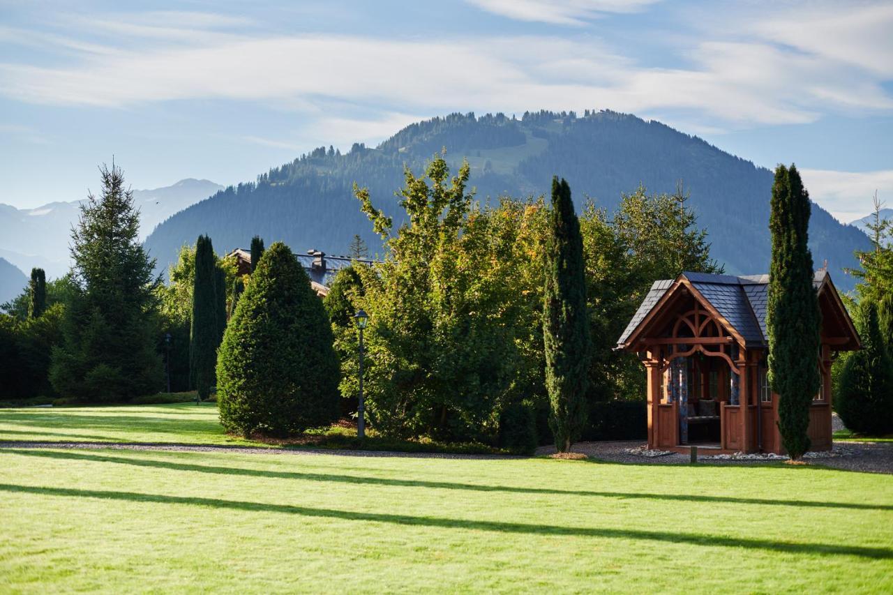 The Alpina Gstaad Hotel Bagian luar foto