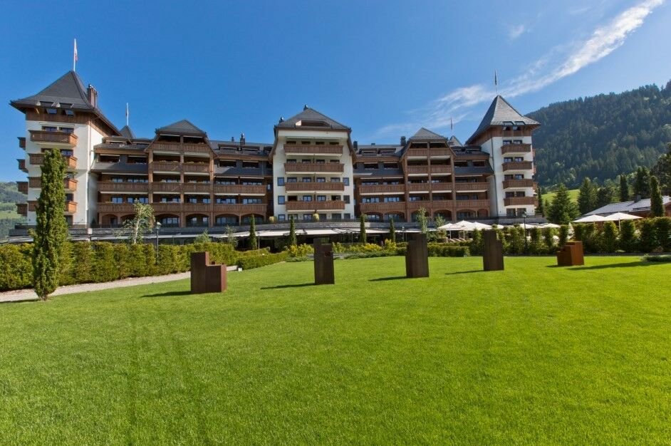 The Alpina Gstaad Hotel Bagian luar foto